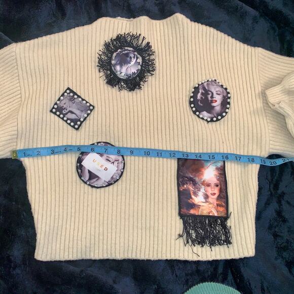 VINTAGE RIBBED PINUP SWEATER-MOVIE STAR PATCHES EMBELLISHED PEARLS, FRINGE - Picture 6 of 10